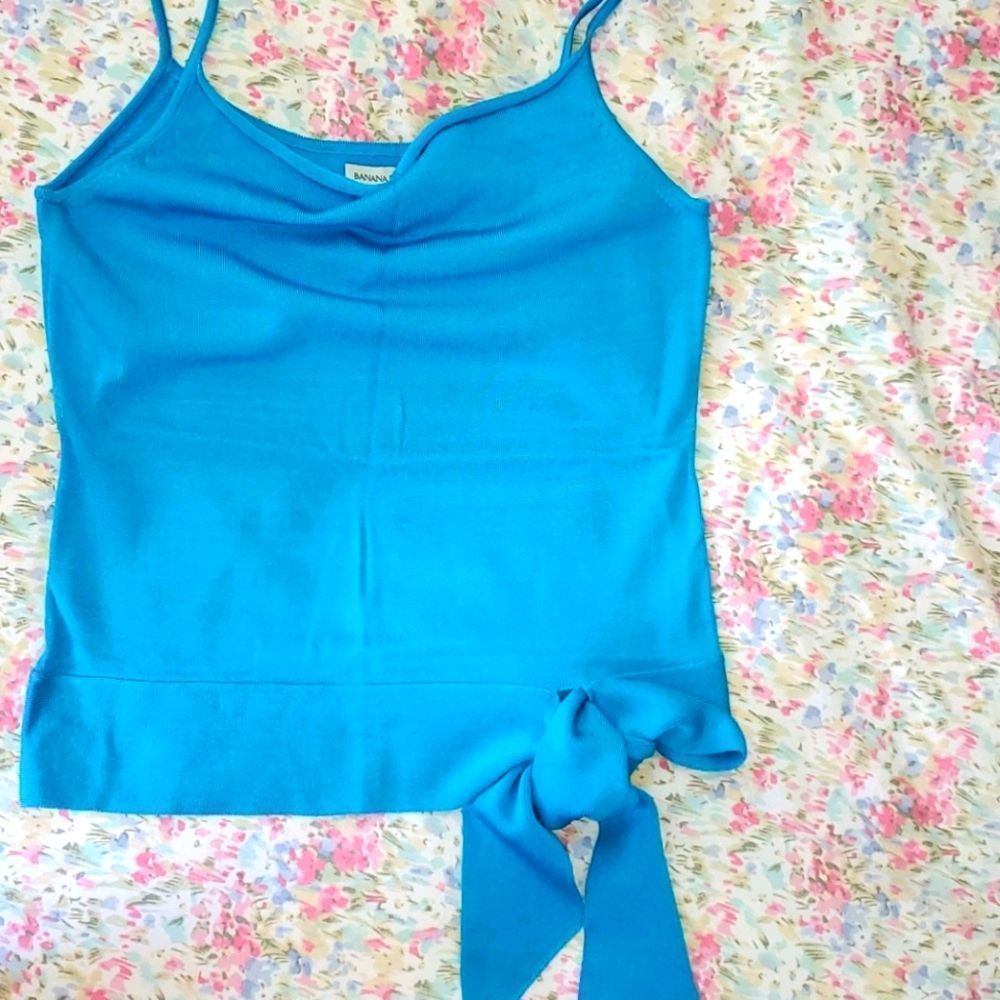 Banana Republic Small knotted at hip